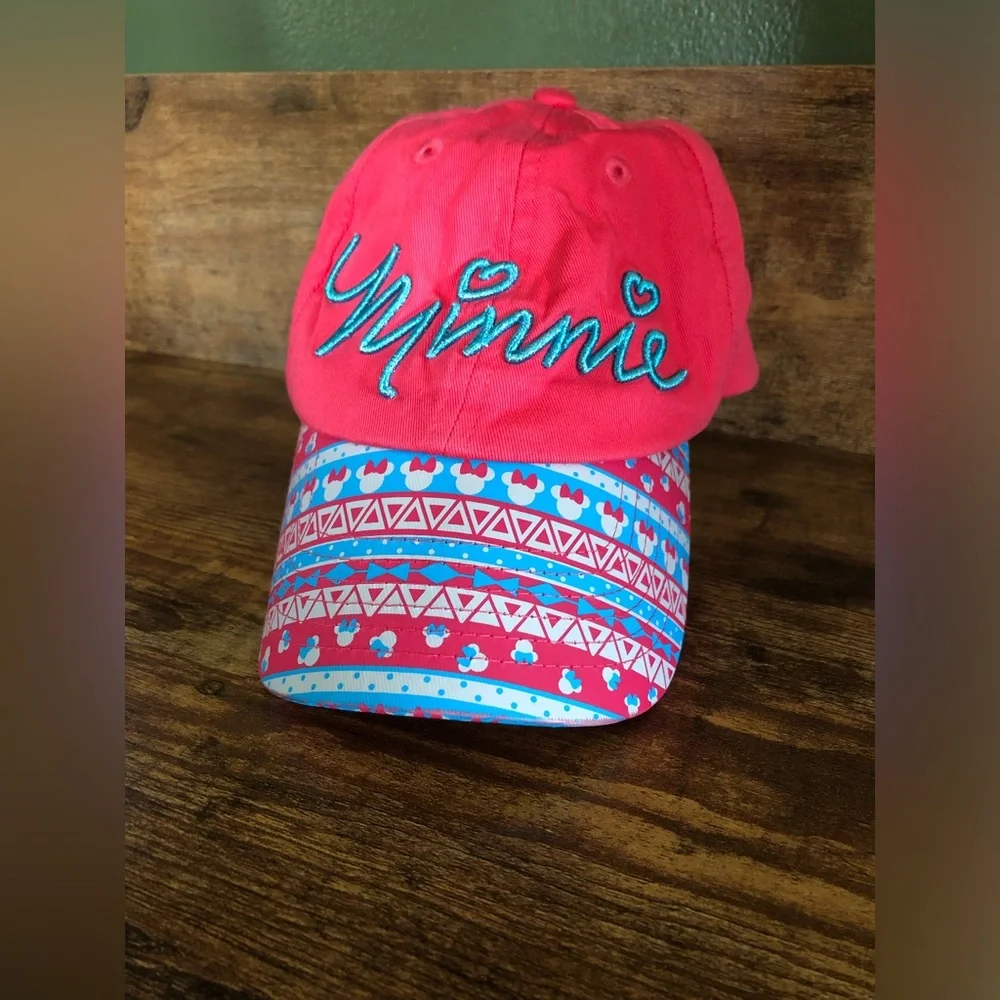 LIKE NEW “Minnie” Cap